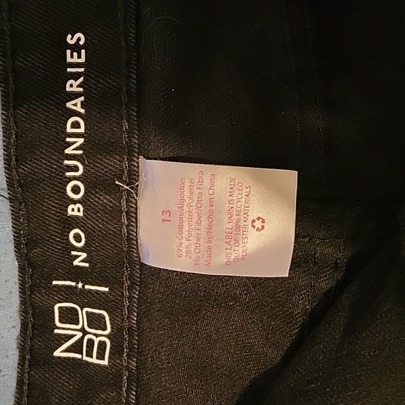 COPY - shorts - Picture 3 of 3